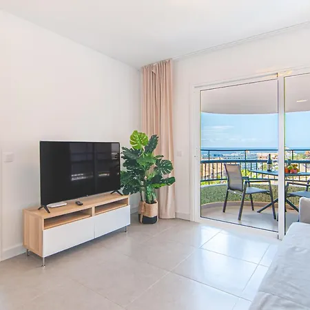 Modern Ocean View Ph12 *